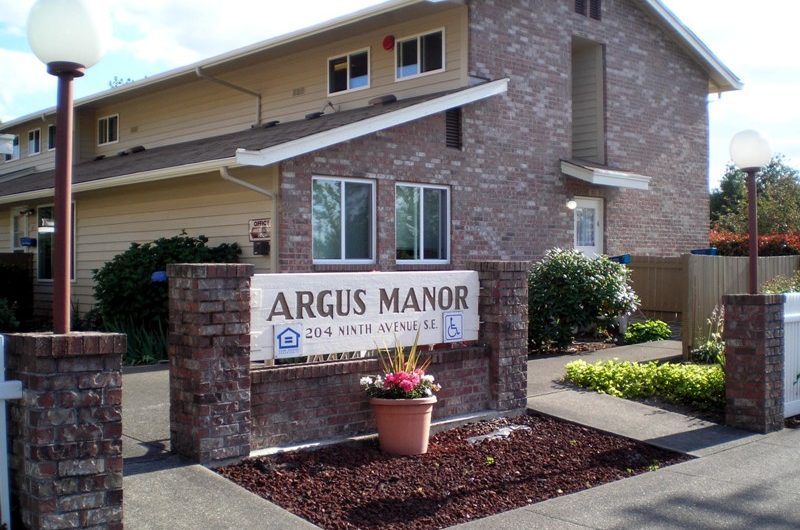 Argus Manor
